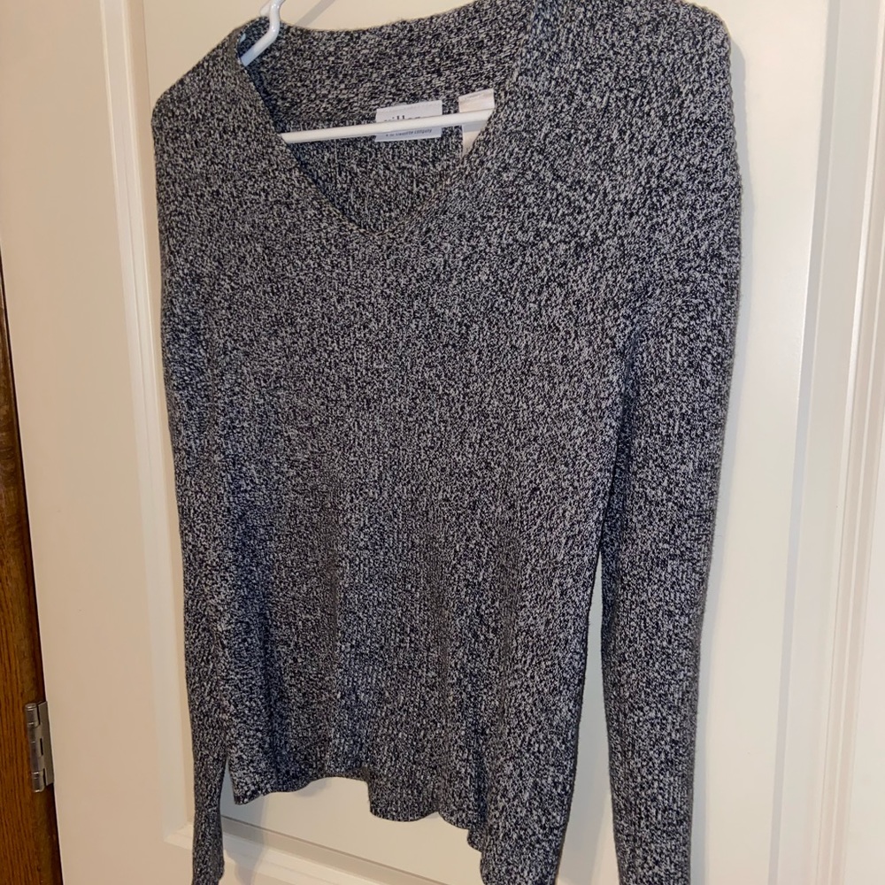 Long sleeve v neck